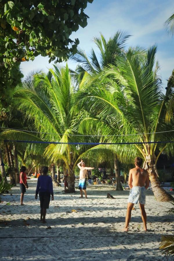 West Mansuar Homestay Pulau Mansuar エクステリア 写真