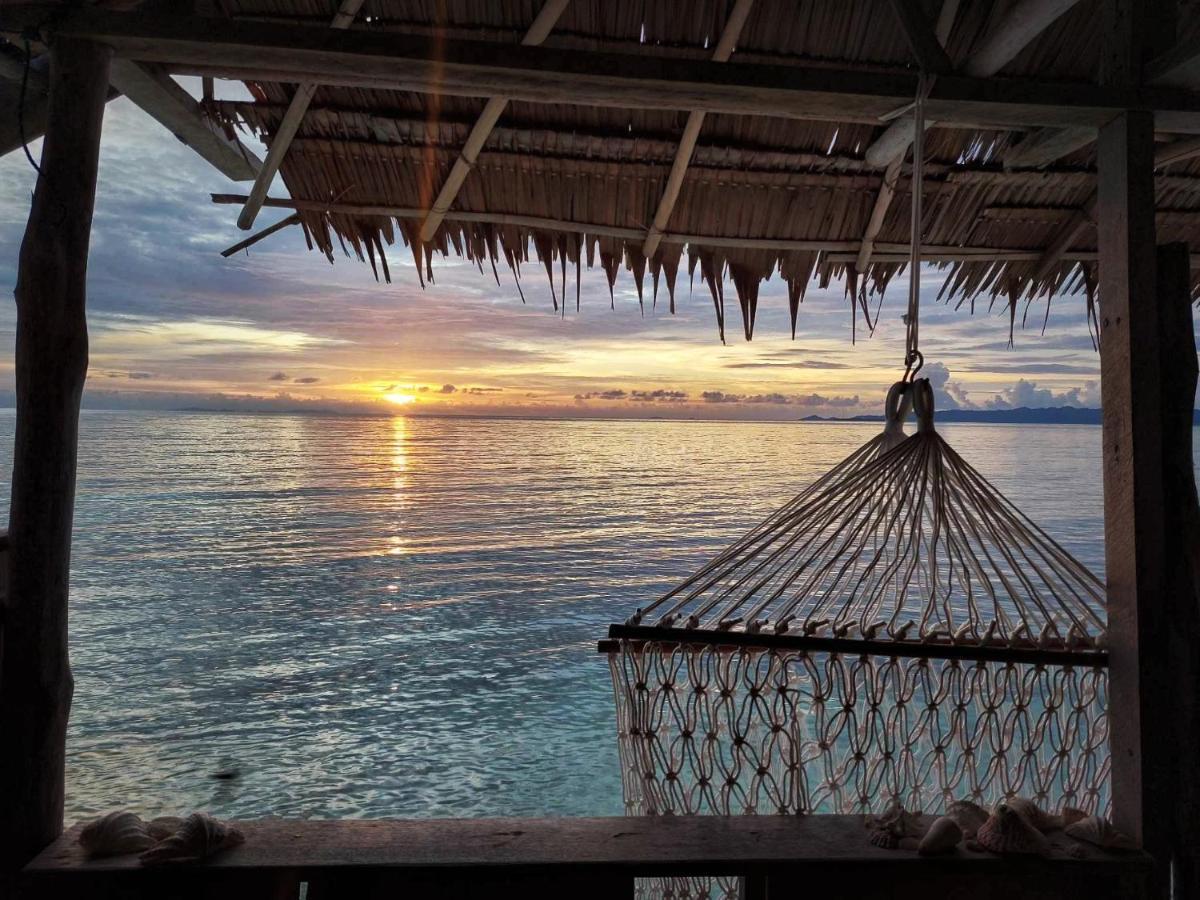 West Mansuar Homestay Pulau Mansuar エクステリア 写真