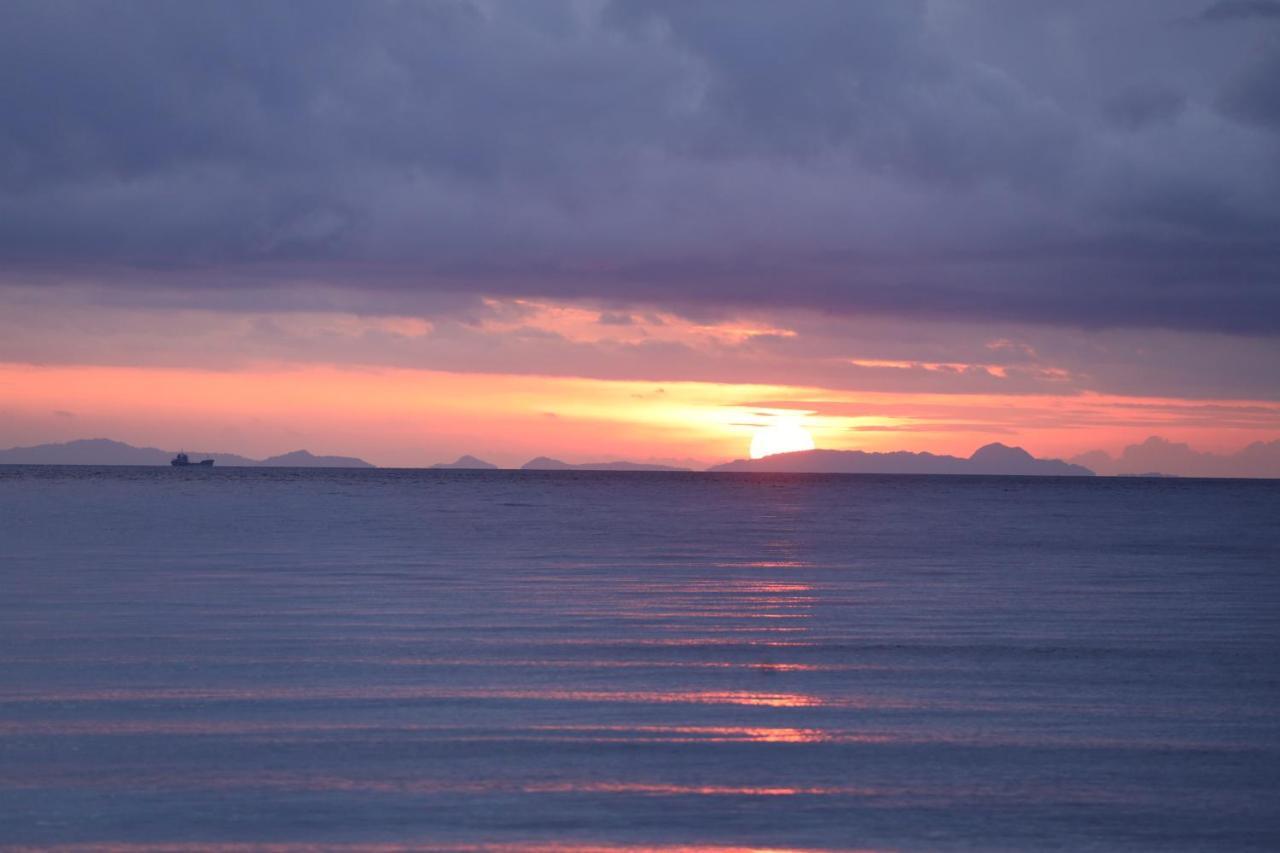 West Mansuar Homestay Pulau Mansuar エクステリア 写真