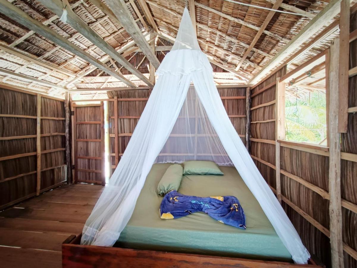 West Mansuar Homestay Pulau Mansuar エクステリア 写真
